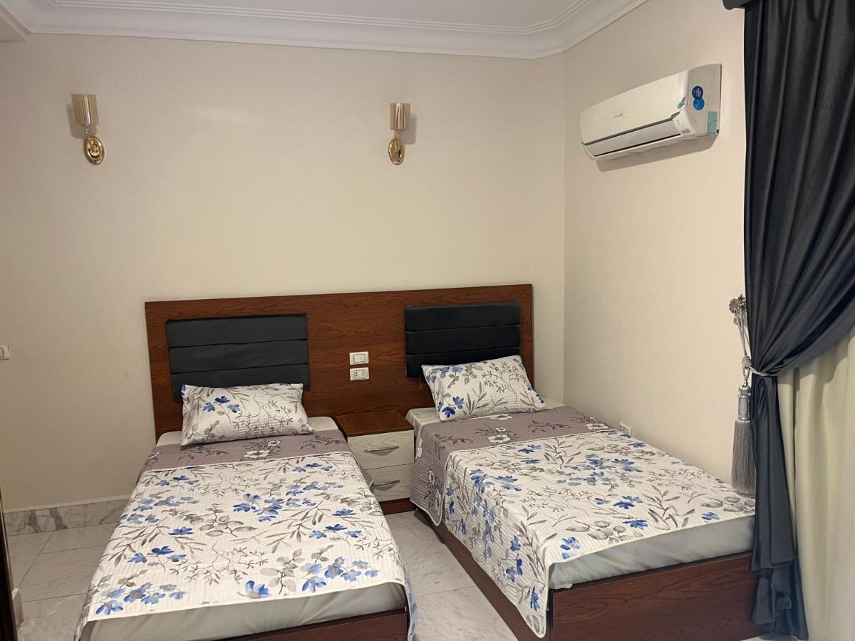 Queen Apartment